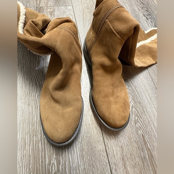 Sole/society Women's Tan Suede Knee-High Boots - Picture 10 of 10
